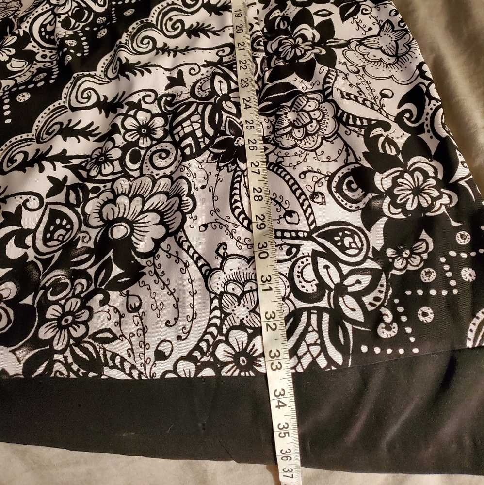 Ladies dress - Picture 9 of 9
